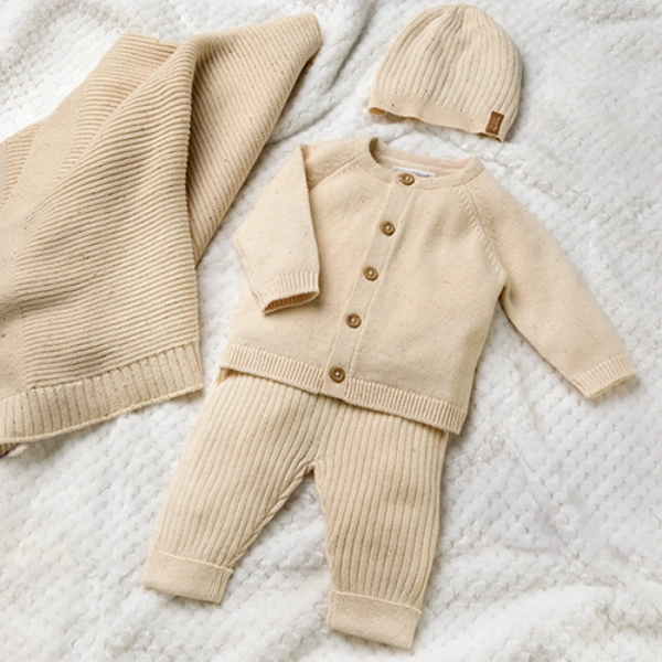 Kleine Preise, großes Babyglück Günstige Babybekleidung