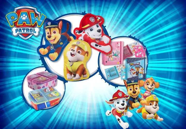 Paw Patrol Kleidung & Accessoires für Kinder vor einem blauen Hintergrund mit Streifen